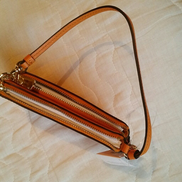 Coach Wrislet - Picture 5 of 6